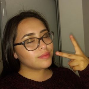 Meet your Posher, Dalia